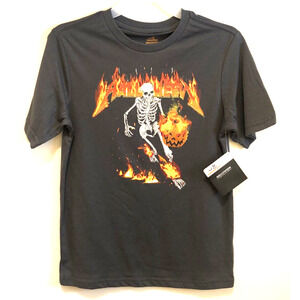 Halloween Skeleton Fire T-Shirt Tee Shirt Short Sleeve Boys Size Medium 8